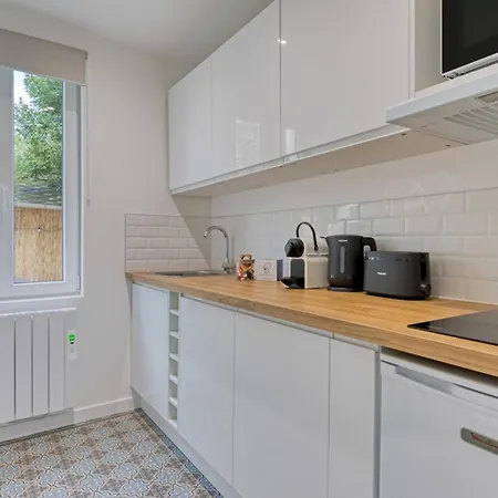 Léandre Entièrement Rénové Avec Extérieur Rouen