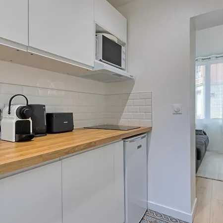 Léandre Entièrement Rénové Avec Extérieur Appartement *