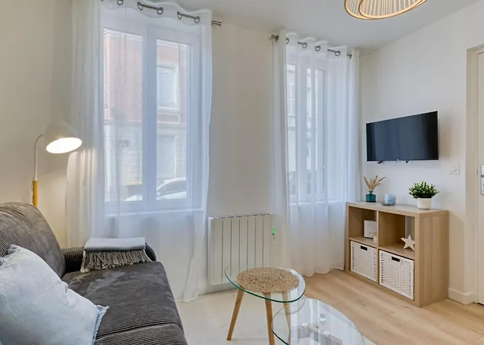 Apartment Leandre Entierement Renove Avec Exterieur